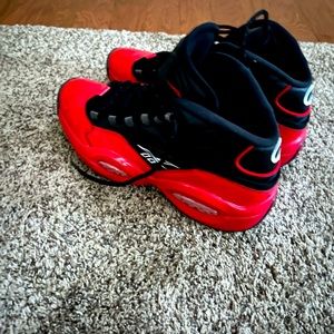 Reebok Men's Red and Black High-Top Sneakers